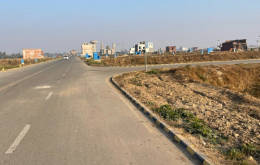 5 Marla Prime Location Plot for Sale