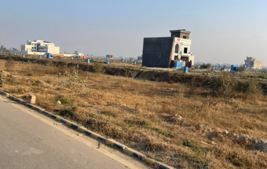 5 Marla Plot for Sale in H Block